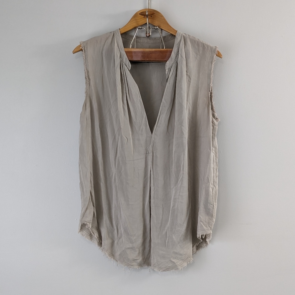 Raquel Allegra Blouse Women's 2 Large Tan Gray Sleeveless V-Neck Fringe Trim 